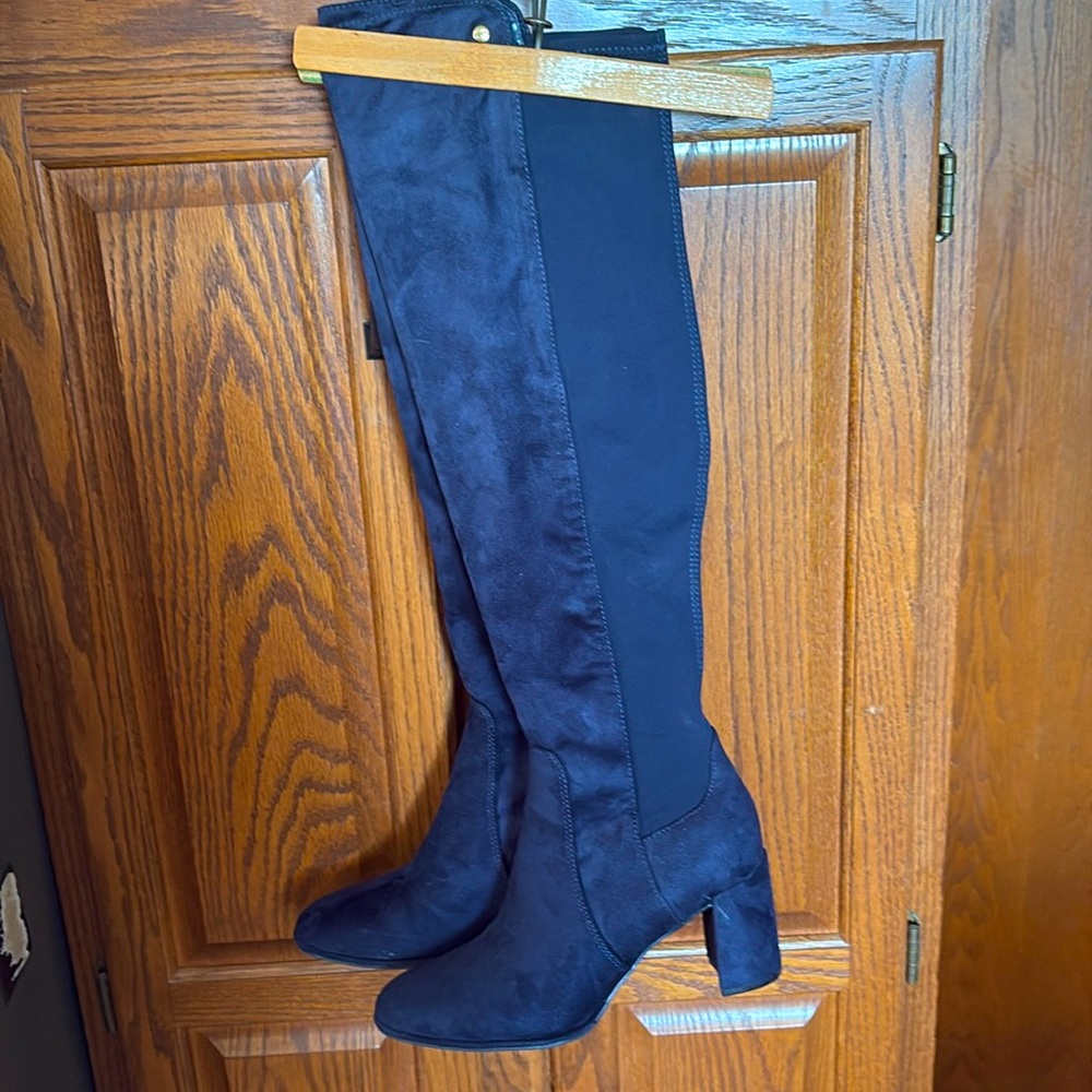 Liz Claiborne Knee High Blue Suede Boots 7.5